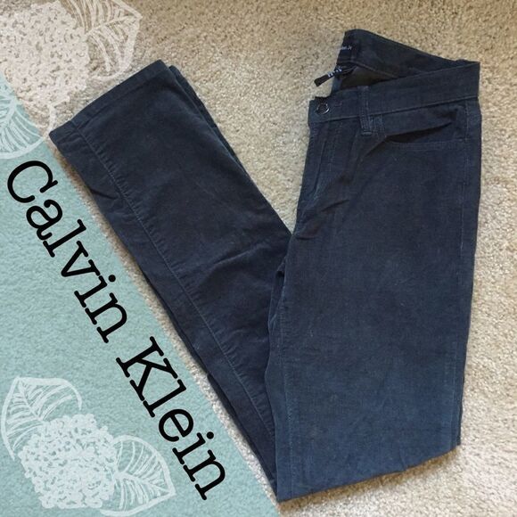 Calvin Klein straight leg green corduroy pants - Picture 2 of 9